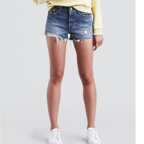 NWT Levi's Women's 501 Denim Jean Shorts Size 25 Style CW-4217 - Picture 1 of 10